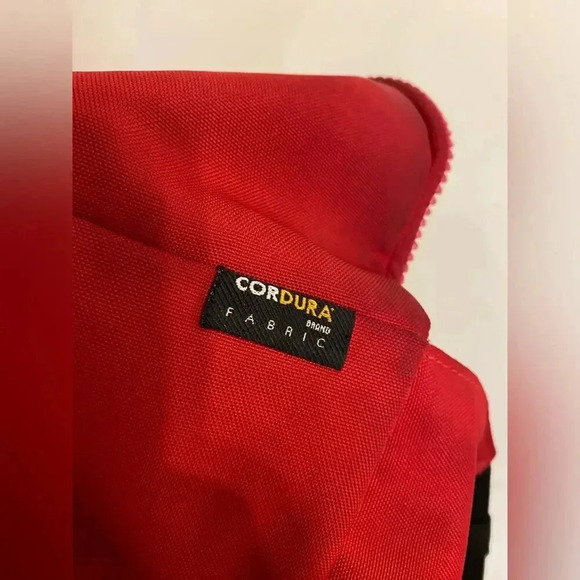 🌈 Mini But Mighty! Mountainsmith Lumbar Pack 🏕️ - Picture 4 of 7